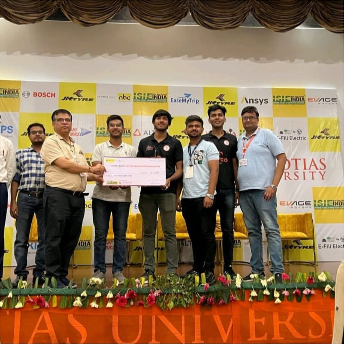Team Xelerate clinched the prestigious FUTURE AWARD for their ground-breaking Go-kart design. They've not only sailed through the technical inspection but also secured their spot in the coveted final round.

#TeamXelerate #InnovativeDesign #FUTUREAWARD #GoKartChamps