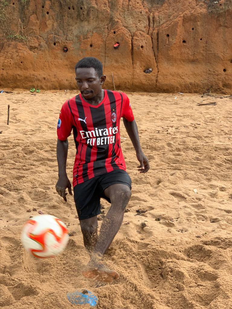 ajaxfcgh's tweet photo. Final beach 🏝 workout 🏋️ https://t.co/VI1BV4onNb