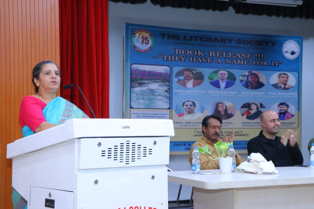 Memories from the book launch. 

Hansraj College Principal, Prof (Dr) Rama Ji. The reason for the successful conduct of the event!

#TheyHaveaNameForit
@thealienbuddha
(2/n)
#BookTwitter #kashmirihindu #WritingCommunity
