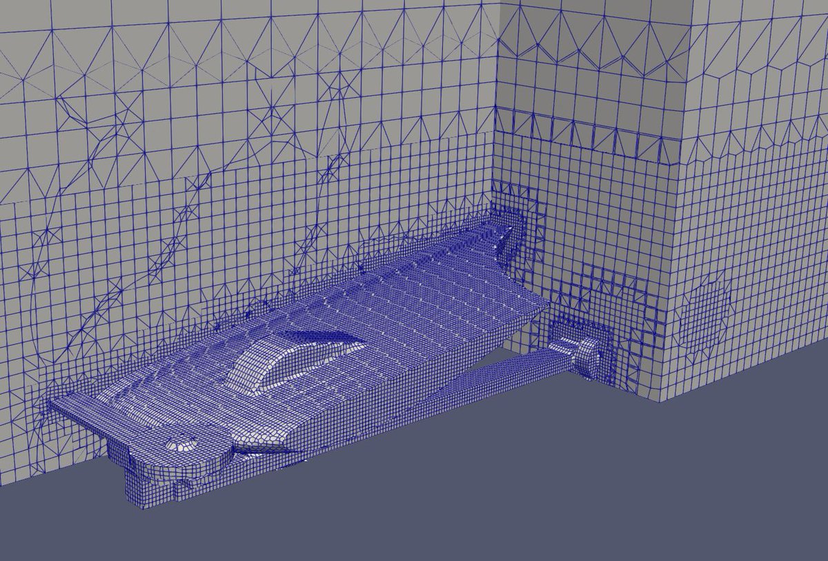 raahgiken13's tweet photo. 一枚目が #XSim で設定したメッシュ(再掲)
二枚目は #SimWorks でやってきたいい感じのメッシュ
本体側面みればわかるけど SimWorksは「エッジだけ細かいメッシュ指定」がうまくいっている
なぜかこれが XSimではうまくいかない
勉強して自分で設定追加しろってことだねうん
うぅ・・ https://t.co/xgHThh8GJs