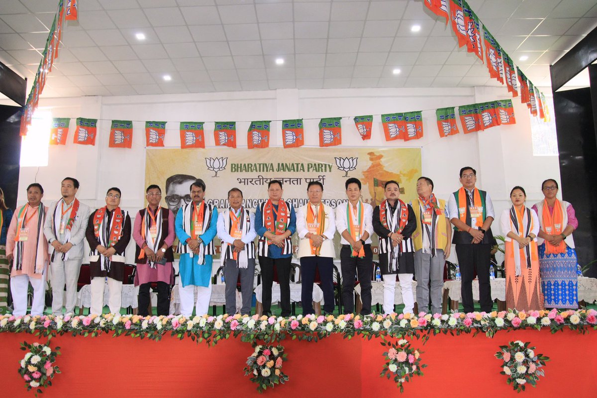 BiyuramWahgeBJP's tweet photo. 1/3

“Leadership &amp;  learning are indispensable to each other.”

I am certain that the GPC Training programme of @BJP4India has helped the first line of Governance to impart their role positively towards their people &amp; ensure that the people’s schemes of HPM @narendramodi ji &amp; https://t.co/pj05zsbJBx
