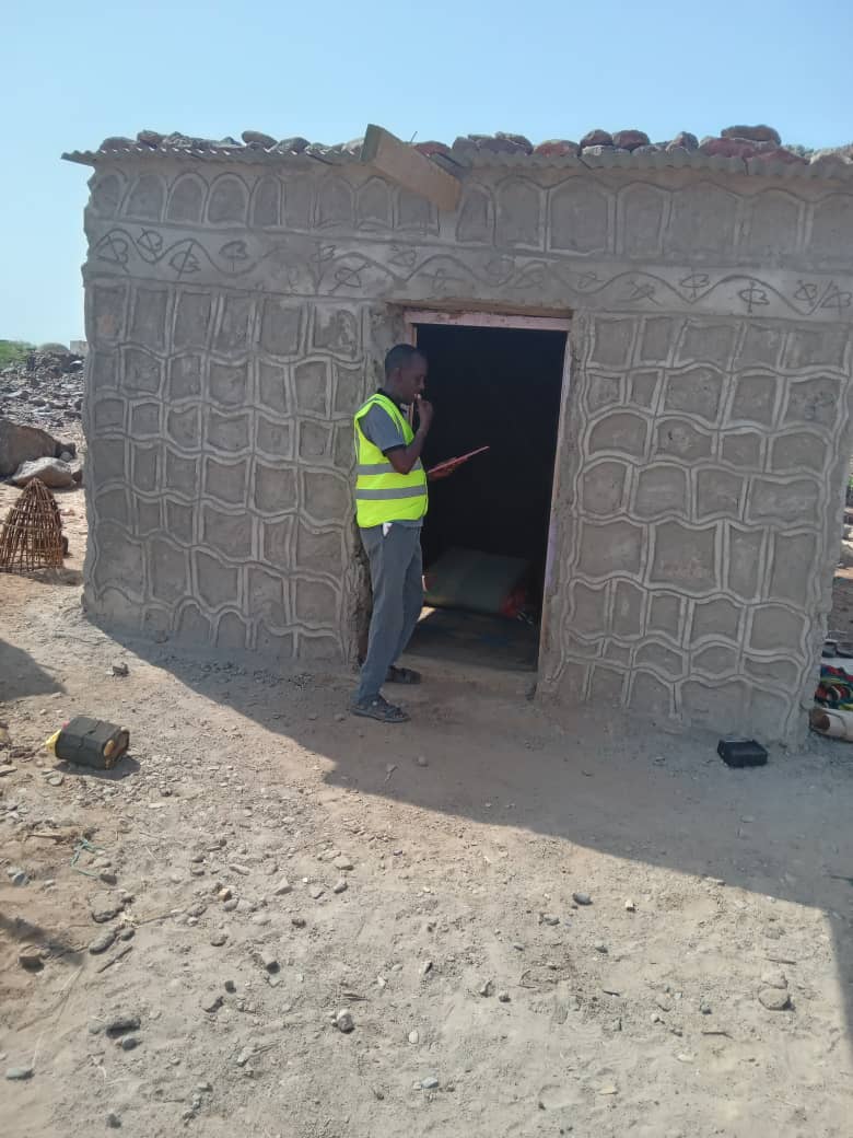 RoblehDr's tweet photo. Vaccination des enfants qui habitent dans les zones très reculées des sous-préfecture de Yoboki, As ela, Galamo et Mouloud. L'équité des prestations de prévention.
Félicitations à tous ces personnels de santé qui œuvrent auprès des populations locales. https://t.co/H88bBfj5Id
