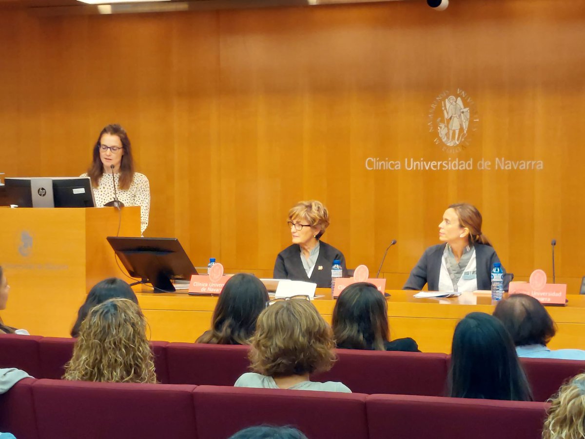 ERegaira's tweet photo. Mesa redonda: Estrategias para favorecer la continuidad del cuidado. Gracias por compartir vuestros proyectos: Leticia Jimeno, Silvia Garrido, M Jose Zubillaga y Loreto Rubio 💪🏻
@ClinicaNavarra @WorldEBHCDay #EvidenceAmbassador https://t.co/AI24J2MRtC