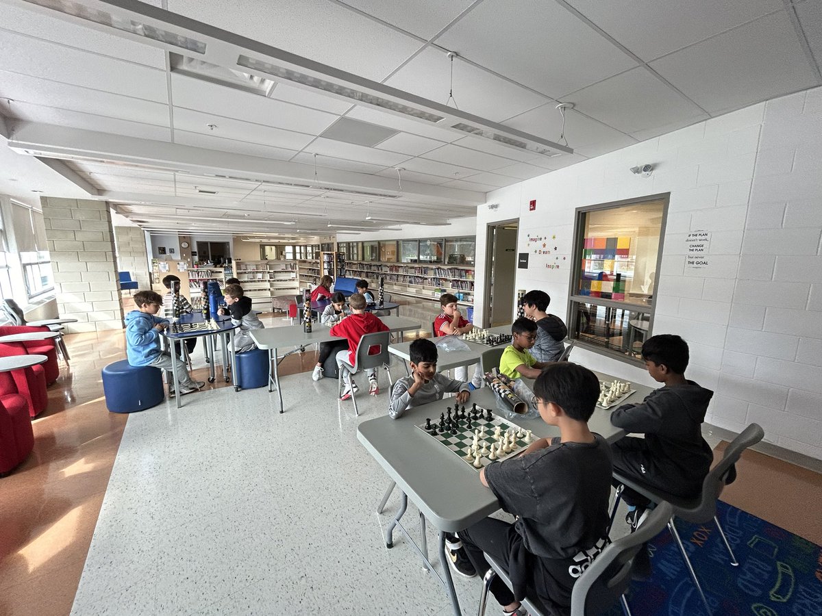 Primary, junior &amp; intermediate students harnessing their chess ♟️ skills.  St. Alphonsa is in the process of selecting our top six players to represent us at the upcoming Chess Invitational tournament. <a href="/Zam_DPCDSB/">Mr. Zambrano</a> @MrSolis172 <a href="/StAlphonsaDP/">St. Alphonsa Catholic Elementary School</a>