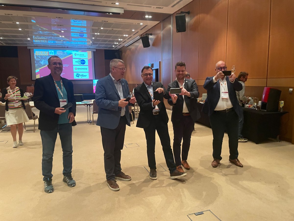 martinhoenigl's tweet photo. #timm2023 is on its way. After some great pre meeting workshop with the outgoing and the incoming @eurconfmedmycol board with some 🏴󠁧󠁢󠁳󠁣󠁴󠁿🇹🇷 delights yesterday,

 @neil_gow elected today as new president by the council and then celebrated by a large audience at the opening lecture. https://t.co/BfjZSRjlK2
