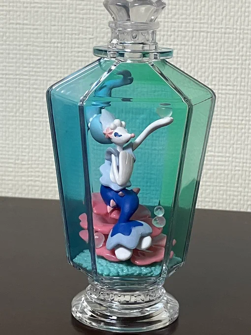 アシレーヌのアクアボトルフィギュア出てたから買った!! うひょ〜!美しい〜! シャレオツ〜!!