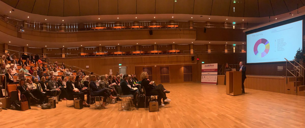 isbiEvents's tweet photo. Starting things off again after the break we have Daniel Cohen and Emily Hargest from MTM Consulting. They are giving insights from their research into Non-Traditional &amp; First Time Buyers For Boarding &amp; Day.
 #KYA23 https://t.co/uORnIU8zxj