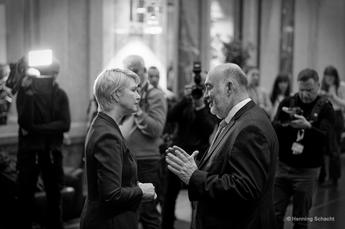 Der israelische Botschafter <a href="/Ron_Prosor/">Ambassador Ron Prosor</a> heute im <a href="/Bundesrat/">Bundesrat</a> <a href="/IsraelinGermany/">Botschaft Israel</a> <a href="/n_liminski/">Nathanael Liminski</a> <a href="/MPKretschmer/">Michael Kretschmer</a> <a href="/ManuelaSchwesig/">Manuela Schwesig</a> <a href="/HendrikWuest/">Hendrik Wüst</a>