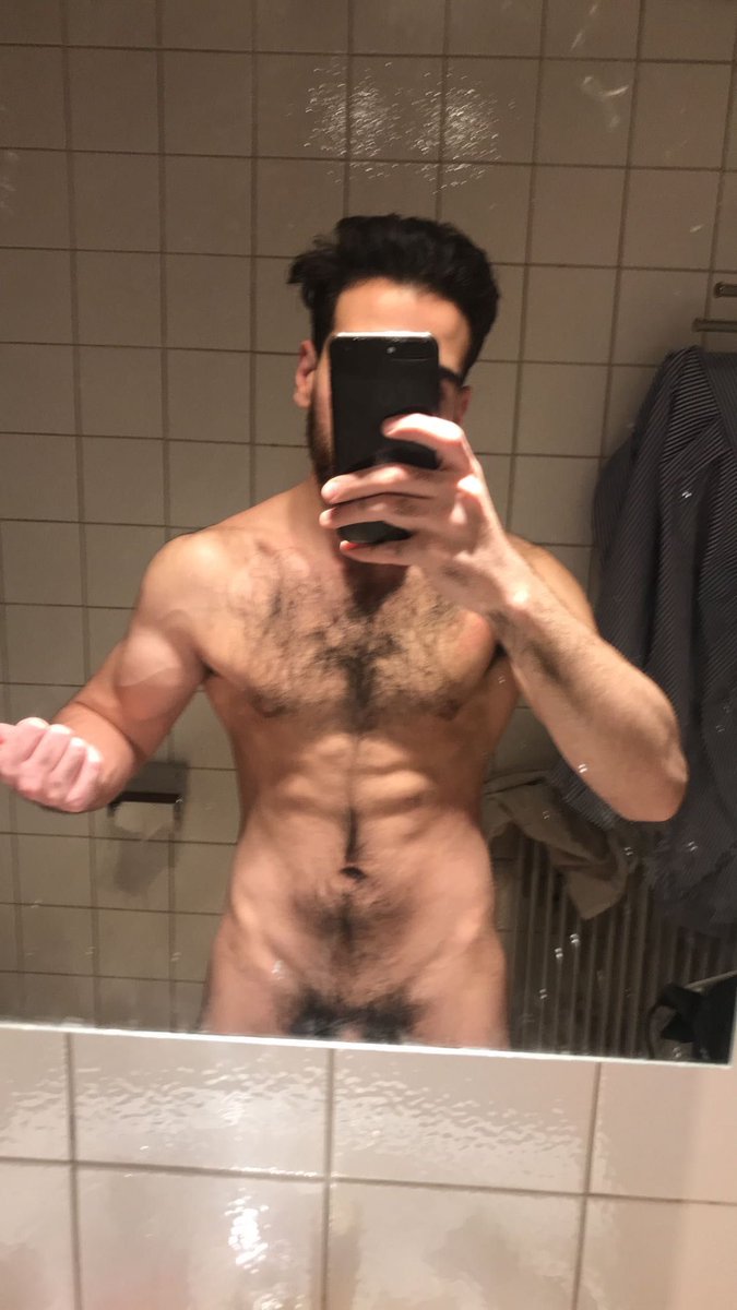 packgay_'s tweet photo. Rica verga turka. Te gustan peludas? 
#heteroengañado #heterocurioso #Turkey #Men https://t.co/RK7jE59Brh