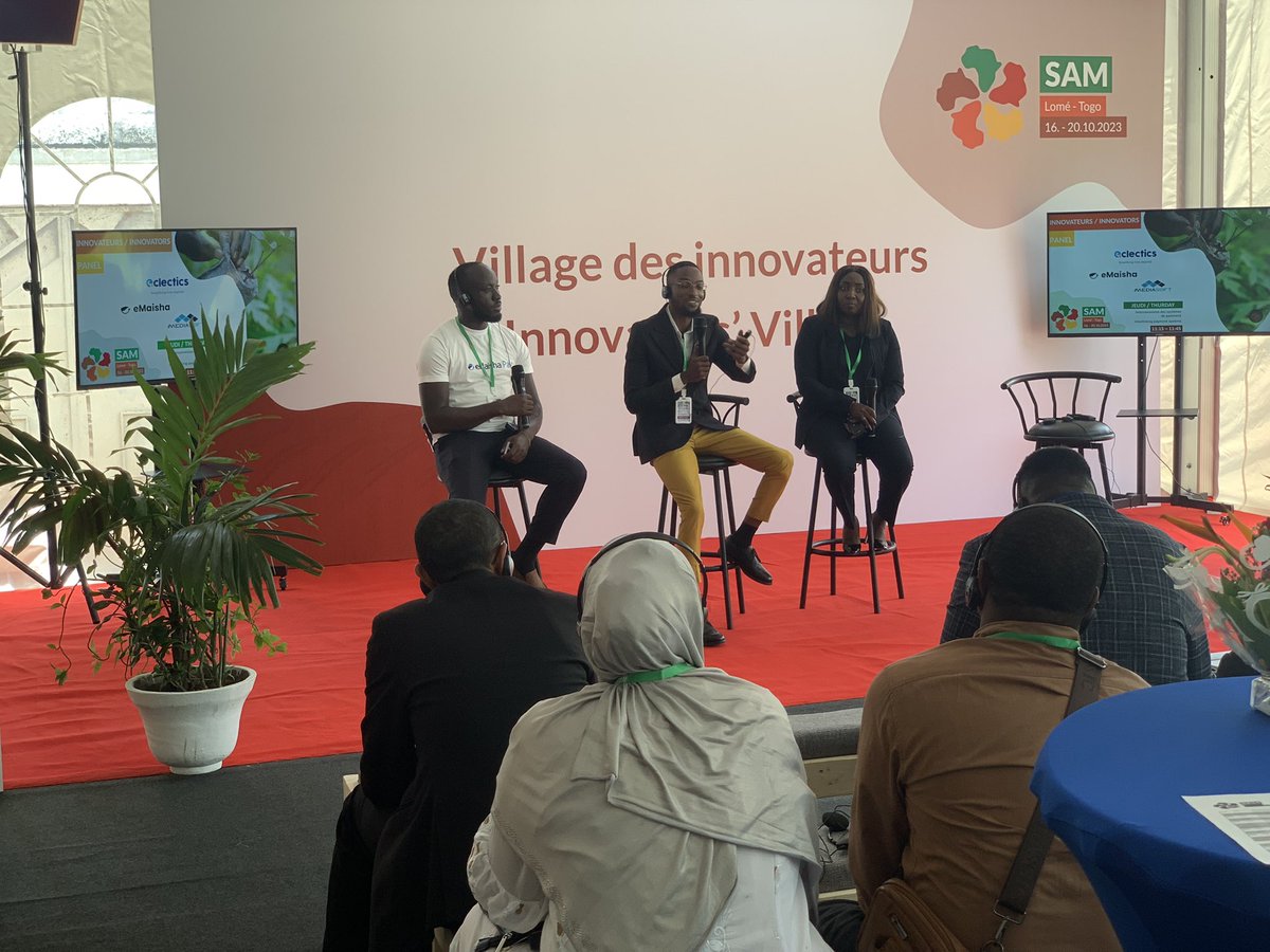 joel_kdb's tweet photo. Hier au village des innovateurs de la SAM 2023, ça été un honneur d’avoir été panelist sur le panel « Interconnexion des systèmes de paiements » avec @eclectics @EmaishaP . Un bon mot de partage sur la digitalisation en Afrique. 
#samtg23 https://t.co/xx4qiXZ9oG