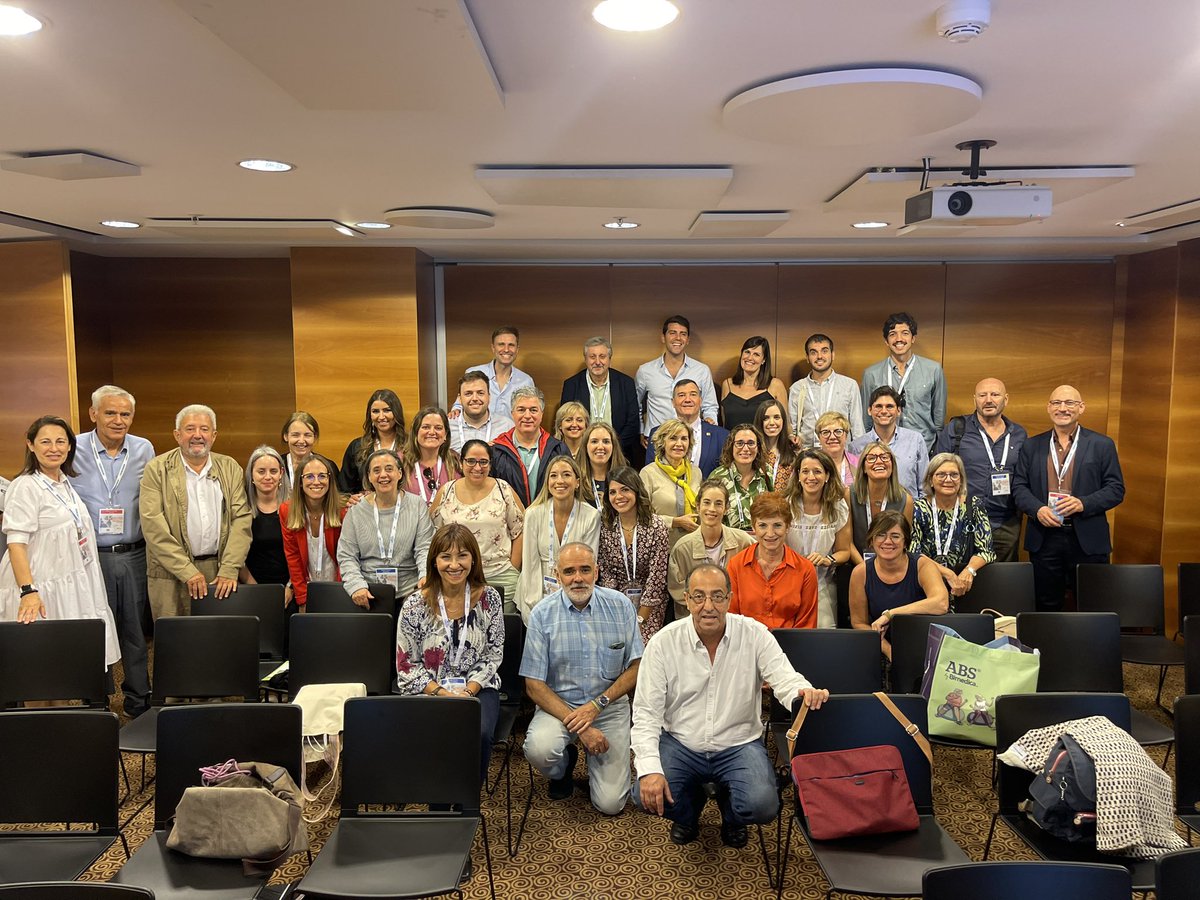 SemergenGTDM's tweet photo. Reunión del @SemergenGTDM en #SEMERGEN23 compartiendo inquietudes y revisando todos los proyectos en marcha

Nos encanta lo que hacemos y compartirlo es todo un placer, gracias!

@SEMERGENap https://t.co/b45DbvdMq2