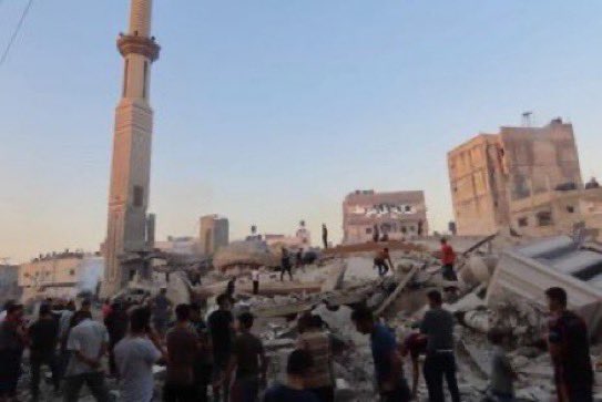 🔴🔴🔴🔴🔴

مسجد عمره  1400 عام وهو ثالث أقدم مسجد في فلسىطين التاريخية بعد المسجد الأقصى في القدس وأحمد الجزار في العكا،

تدمر بالكامل بعد التعرض لقصف من الكيىان