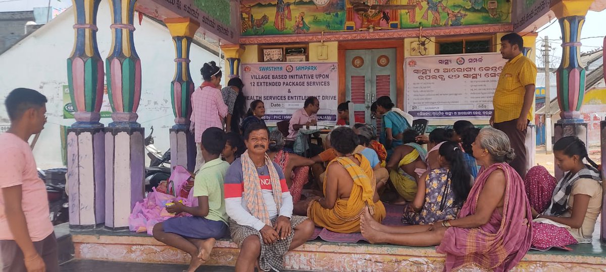 Saiofficially's tweet photo. Health Entitlement drive at Balrampur.Senitizing people upon 12 EPS &amp; awarness among community people about the Institutional delivery at our PHC BARANGA.
#NCD screening 
#Nidan test
#distrubution of free medicines
#Swasthya Samapark  
#integrated program Baranga &amp; Gudipadar. https://t.co/Dp4kEf091n