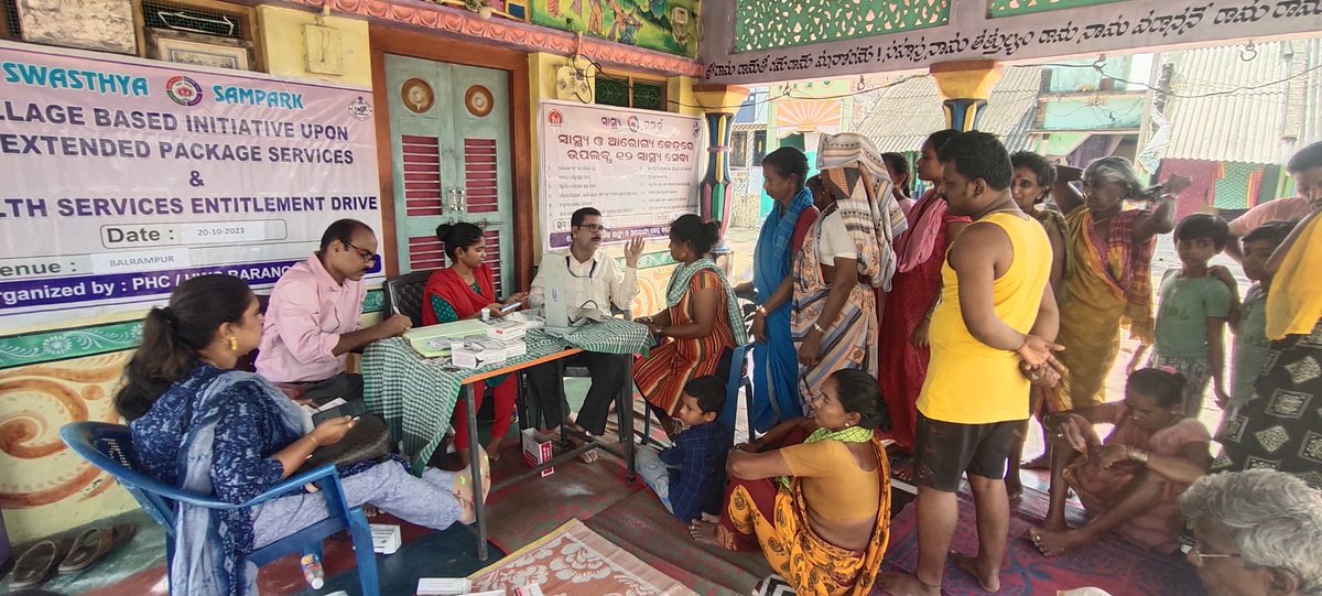Saiofficially's tweet photo. Health Entitlement drive at Balrampur.Senitizing people upon 12 EPS &amp; awarness among community people about the Institutional delivery at our PHC BARANGA.
#NCD screening 
#Nidan test
#distrubution of free medicines
#Swasthya Samapark  
#integrated program Baranga &amp; Gudipadar. https://t.co/Dp4kEf091n