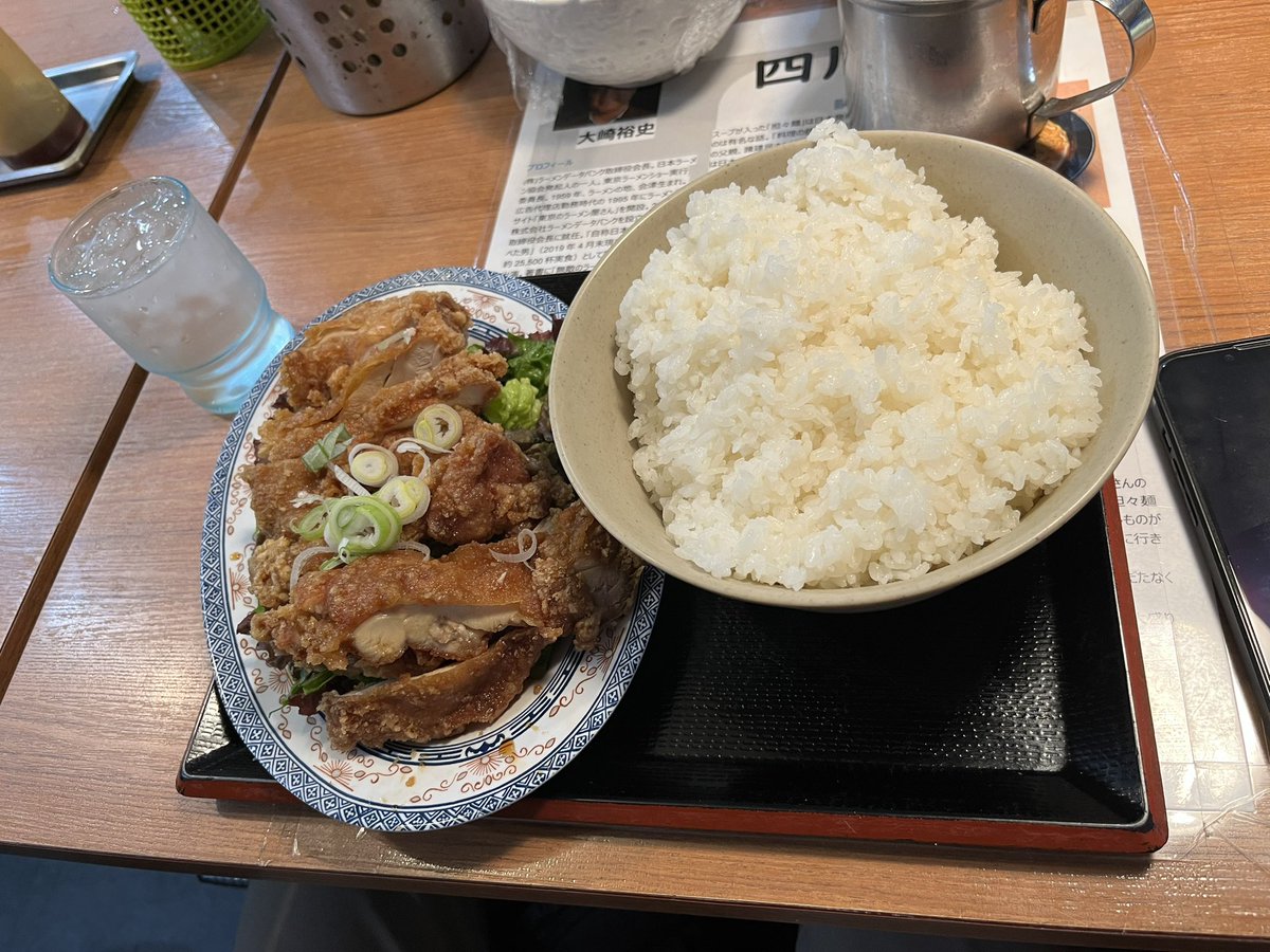 L_FiT_TokyoTech's tweet photo. 夏休み明け初の合トレでした‼️‼️😳😳
だんだんと冷えてきましたが、寒さに負けず筋トレに励んでいきましょう‼️‼️💪💪
#筋トレ
#LFiT
#東工大
#フィットネス https://t.co/VvbeXvnc56