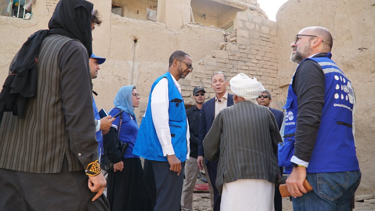 UNDPaf's tweet photo. Earthquakes have devastated Herat, #Afghanistan, leaving thousands of people in need of water, food, shelter, health care &amp; more. @UNDP, @WorldBank, @EUinAfghanistan, @ADB_HQ are jointly conducting a #PDNA to help them recover and #BuildBackBetter.

🔗https://t.co/rUDyeP1r0y https://t.co/A08VKHrTB0