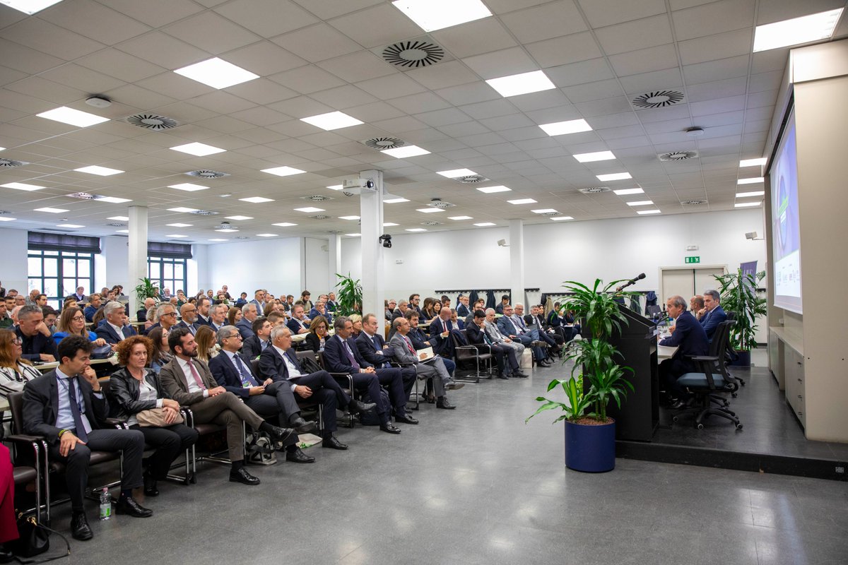 ✳ #Logistica #green? Insieme si può! 
Questo è il messaggio che è emerso ieri al convegno "Green Logistics: dal dire al fare", organizzato dal Green Transition Hub della Liuc Università Cattaneo e da Columbus Logistics #logisticasostenibile columbuslogistics.it/2023/10/green-…
