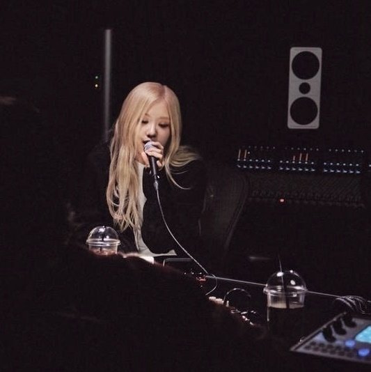 rskpics's tweet photo. 🎛🎚🎤 https://t.co/wn939zWPLM