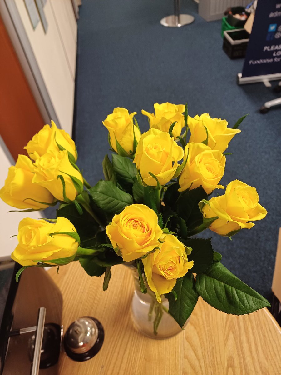 A lovely thank you gesture from one of our Service Users 😊

So lovely to feel appreciated 🌼

#happyfriday #appreciationpost❤️ #surreycharity #endhomelessness
