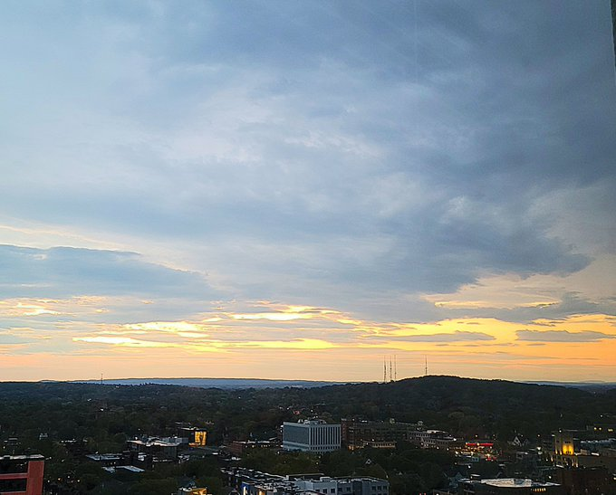 BarryVee's tweet photo. Be strong and courageous. Do not be afraid; do not be discouraged, for the Lord your God will be with you wherever you go. #Joshua9  @joey_frascati @wxbywilliams @wnywxguy @ModiLaw @Sondramcf @Trapper51 @suzyeh73 @Janeroegner @RobynGrammatico @JoBillsFan14 @stenec @kathjf50 https://t.co/WSaXy3l2F1