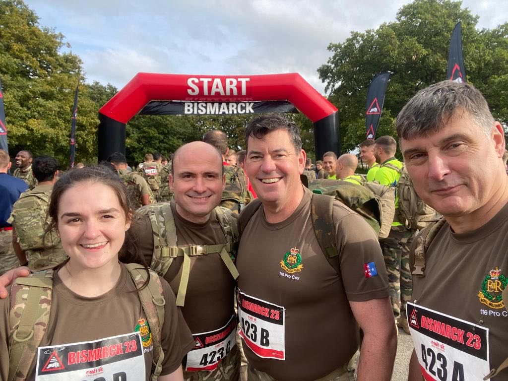 116procoy's tweet photo. This week members of 116 Pro Coy competed in @1UKDivision Bismarck Challenge - a booted 4 mile route carrying 40kg as a team around Catterick

137 teams participated &amp; they completed it in 50 mins 20 Sec. Well done team!

#bismarckchallenge23 #4LBCT #theblackrats @1MPBrigade https://t.co/iTzvYw42rU