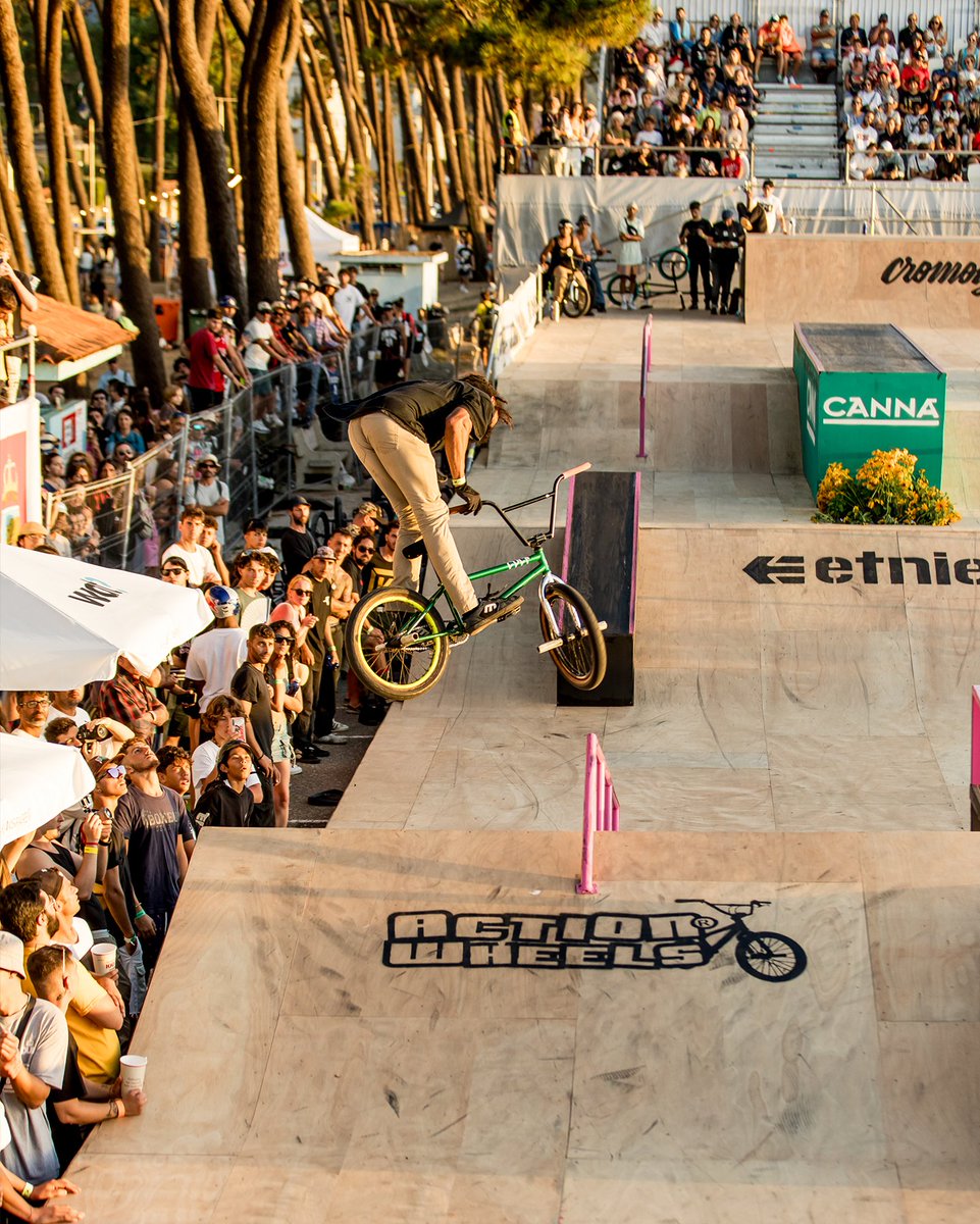 #OMTopShots by <a href="/LinoEscuris/">Lino Escurís</a> 📸🖤🐙

Arrancamos una nueva serie de artículos con la selección de las mejores fotos de nuestro team de fotógrafos de la #OMBrigade

🔗 Galería completa 👉 omarisquiño.com/post/mejores-f…