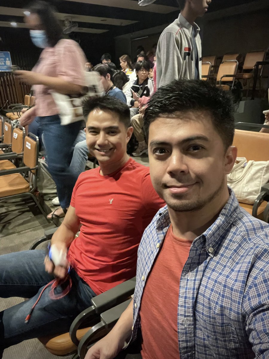 JustinLladoc's tweet photo. culture night with KBB 🦅 

#Sarita #BackinAteneo https://t.co/8Vf48Tartj