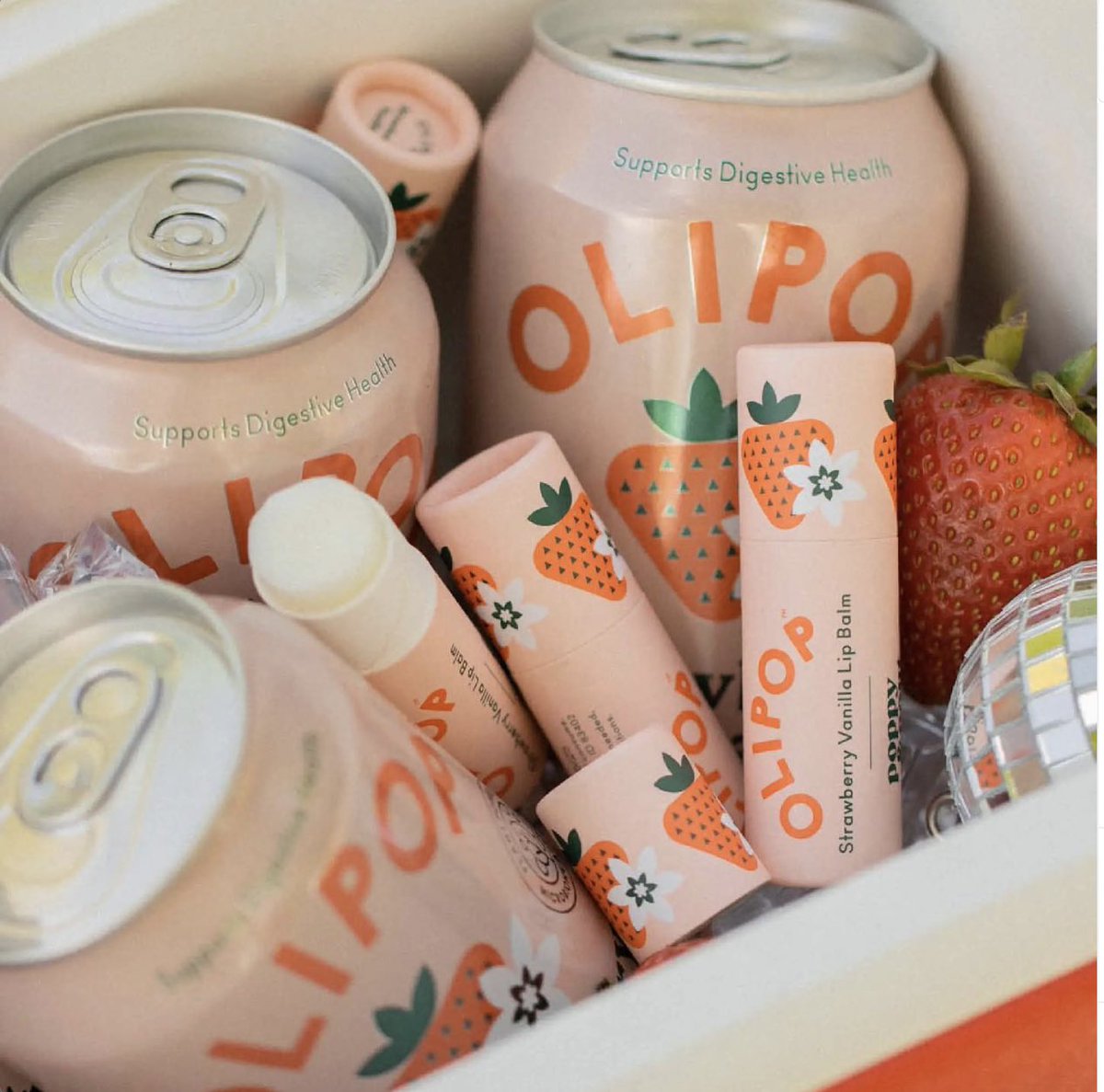 iiiitsandrea's tweet photo. anything OLIPOP does, POPPI follows 

POPPI will be launching “lip oils” 
OLIPOP had launched lip balms 

is this our modern, BFY version of 
the Pepsi vs. Coke wars? LOLLLL https://t.co/UbmFYwYVZP