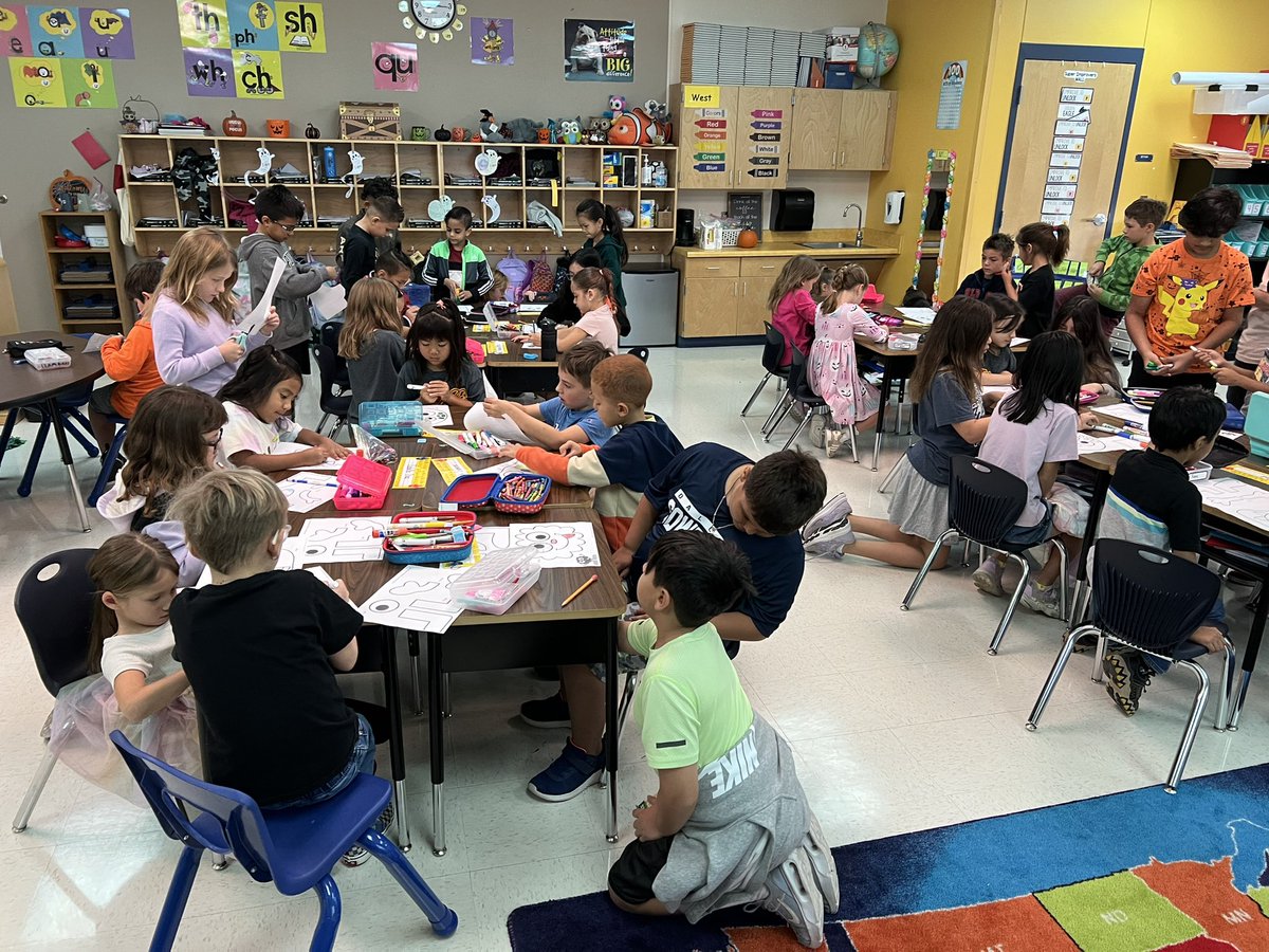 FabulouslyFirst's tweet image. We had such a great time collaborating and talking about grit with our buddy class! We can’t wait to see them next time! #FieldsBuddies @NISD_SEB