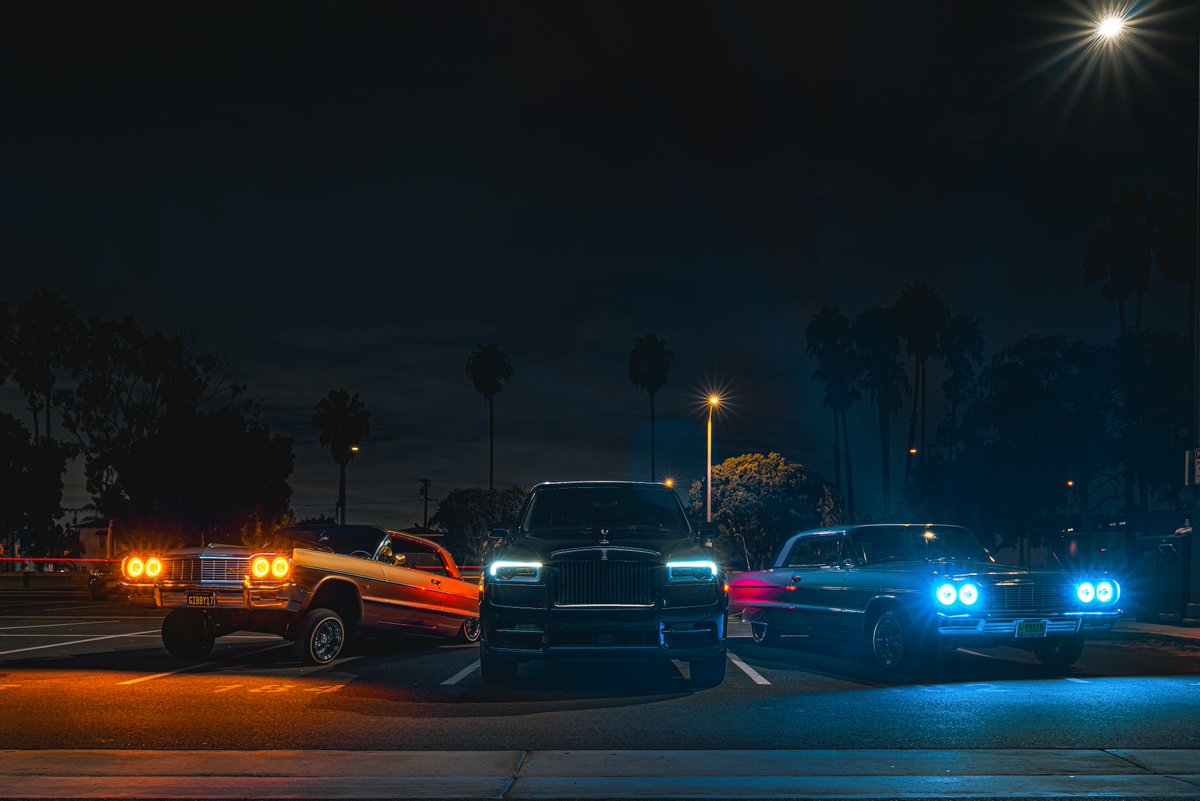 rollsroycecars's tweet photo. 2019 saw the launch of Rolls-Royce’s boldest and darkest expression of Black Badge to date: Black Badge Cullinan. 

Now it was time for Black Badge Cullinan to conquer new urban frontiers: 'The King of the Night'.

#BlackBadgeCullinan #20Carsfor20Years https://t.co/OOYbCg1bV4