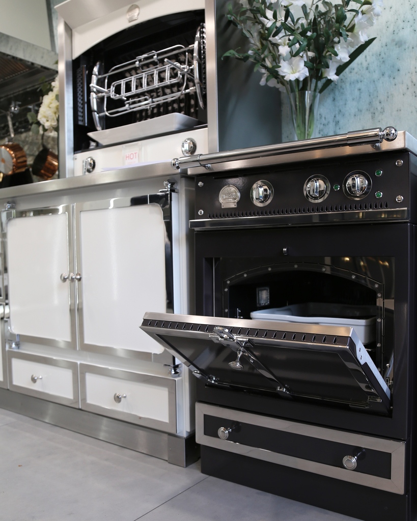 Happy 2nd birthday AGA La Cornue, Harrogate. 

Thank you everyone who came along and celebrated with us yesterday.  The event showcased the new AGA ERA, La Cornue Castel 60 and fabulous Grand Palais display.