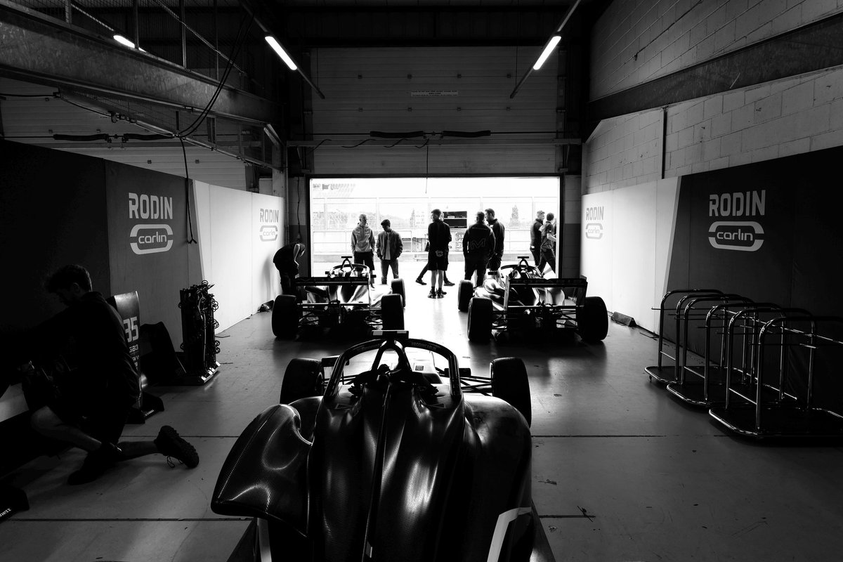sarahwarwick01's tweet photo. Gotta wish @RodinCarlin the very best of luck 🍀this weekend. I had planned to be at Donington for GB3 but sadly I'll not be there a couple of furry reasons amongst others. I'll be keeping track of progress and hope to see you all in 2024 #Goodluck https://t.co/RwWAs6Zx2f