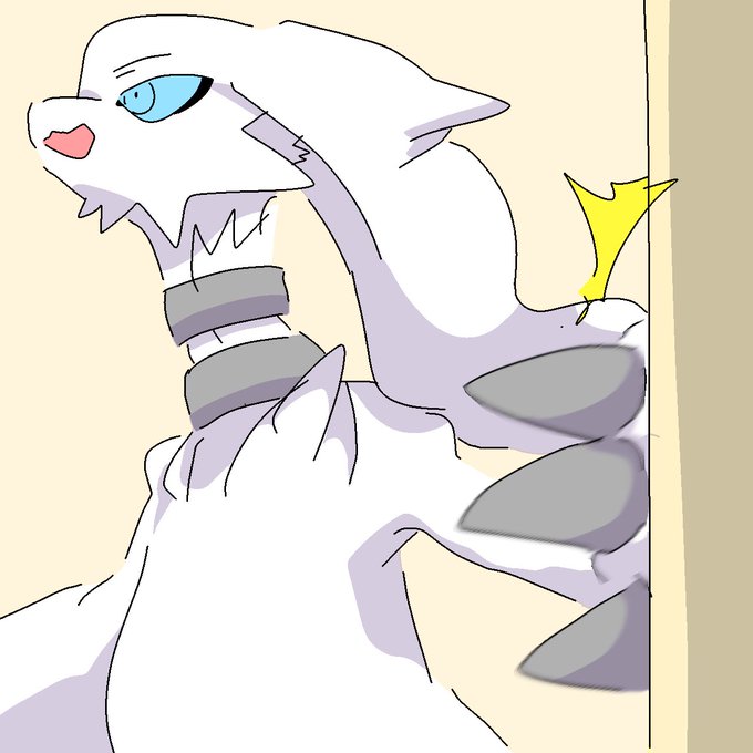 さっき手の甲強打して痛かったな