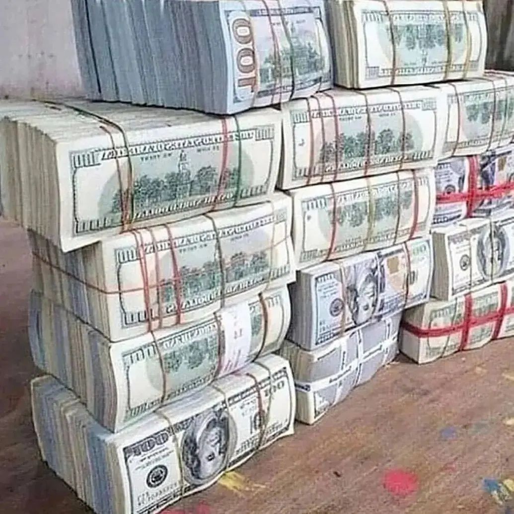 Ervin🥇 tweet media