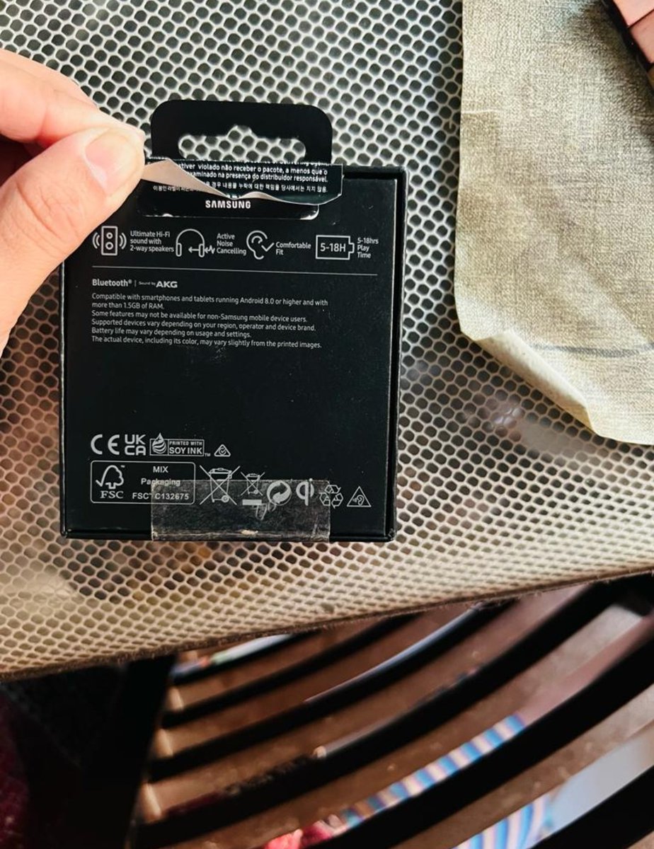 ImCrazyTrader's tweet photo. #OrderID 407-3908136-0478750
The Truth of @amazonIN @AmazonHelp @amazon #AmazonGreatIndianFestival #Sale.
Seller #ApparioRetailPrivateLtd.
#Double/#resealed products.
They sold used product in the name of New one. Kept on cheating #Customers.
Telephone call from +912268910001 #CustomerCare disconnected without answering.
@Kaushikdd @aajtak
