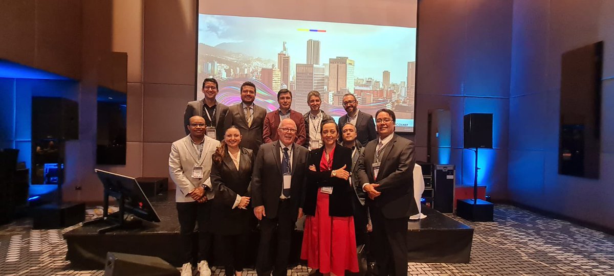 DARIOJIMENEZEC's tweet photo. Gran evento organizado por D. Ballesteros, compartimos experiencias de LATAM, les espero en Quito en II congreso Latinoam de TEC 2024. Grandioso compartir con G. Romero, J. Neyra, R. Claure, L. Rizo, J. Chavez A. Molano. Junto al Prof C. Ronco quien demostró su don  en guitarra. https://t.co/CgbxL63USm