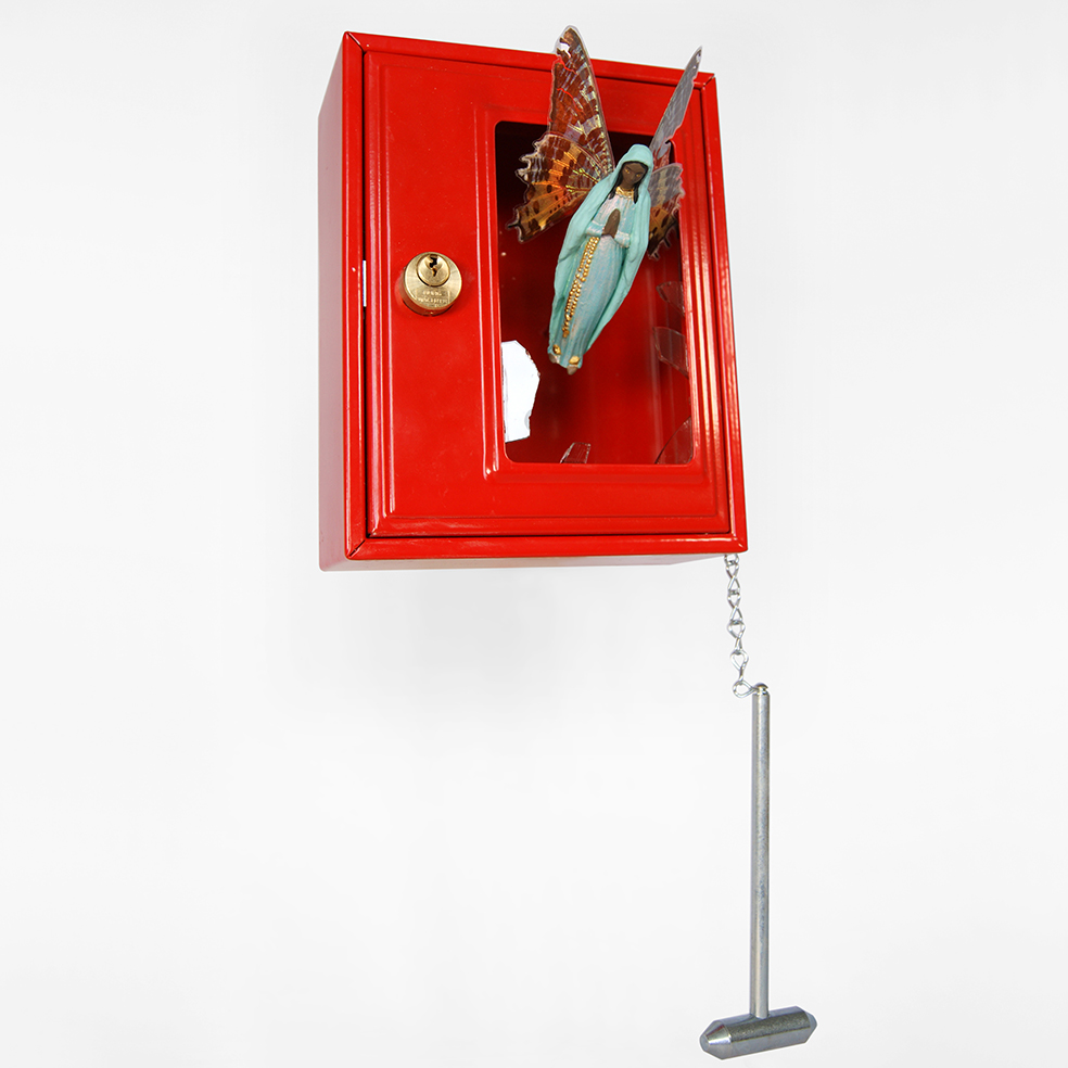 SoasCham's tweet photo. Et enfin, la dernière révélation de l'expo: Coup d'éclats, une petite pièce de 16 cm, déjà vendue, mais visible jusqu'au 28 octobre à la @AlbaneGalerie https://t.co/w9Y8csbUXn
