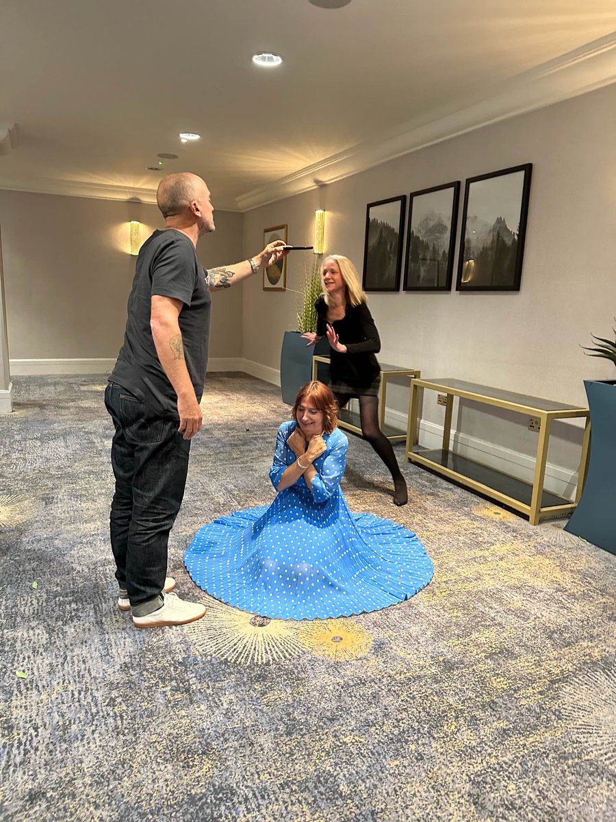 Friday caption competition...@andrzeio <a href="/samriley/">Samantha Riley</a> <a href="/arafintweet/">Rony Arafin</a> <a href="/paulcconnell/">Paul Connell</a> @apha_analysts @strategyunit #nationalcompetencyframework #analystrevolution
