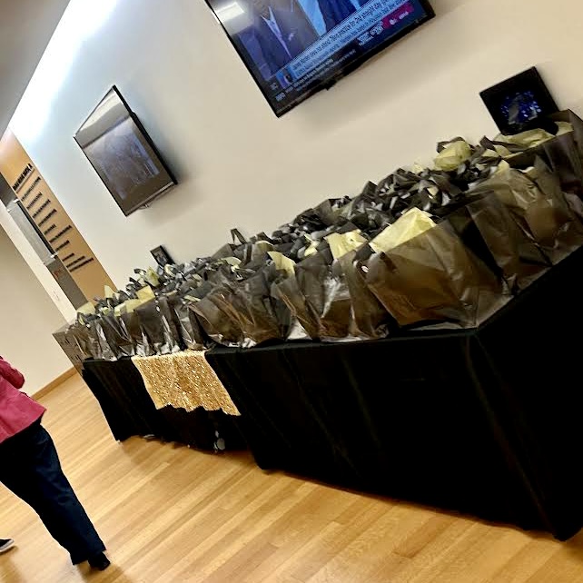 WakeSPS's tweet photo. Who’s ready for Wake360? 

Looking forward to a weekend of talking AI@work, talking relevant work-life conversations, learning new leadership skills, and forming deeper connections with some of our favorite people - our students. 

Comment below if we’ll see you this weekend! https://t.co/sRox3JEyxq