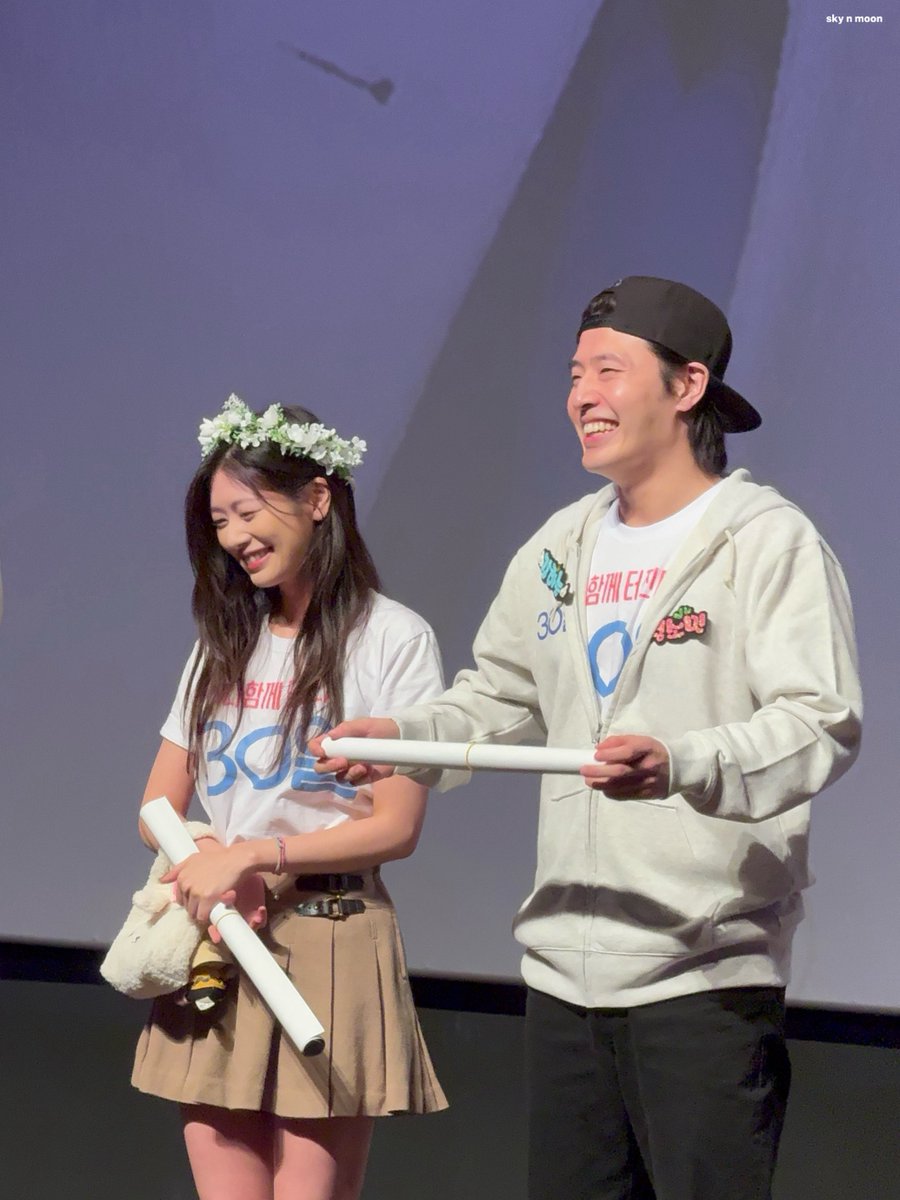 sky_n_moon's tweet photo. 231020 #강하늘 #정소민 롯시 월드타워 무대인사 📸

정열나라 ㄱㅇㅇ....💗💗 https://t.co/UWn7lMswG1