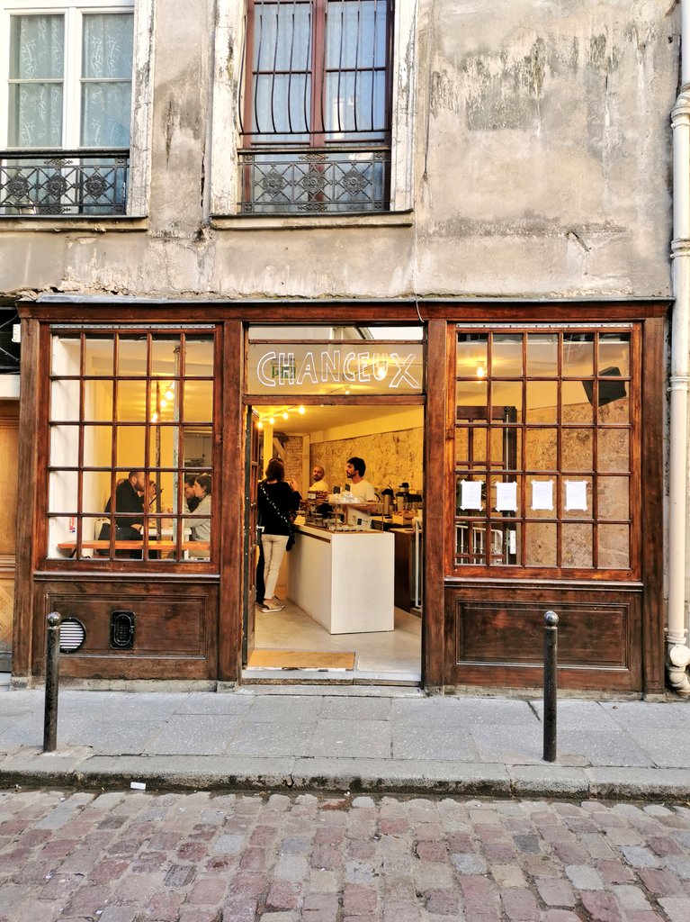 LesTasters's tweet image. Bravo à Farah &amp;amp; Thomas pour l'ouverture de leur 2e Chanceux ! Dans l'ex Circus. #sandwich chaud &amp;amp; froid, gâteaux, dessert, petit-déjeuner, goûter et bon café Muda #newtable #cafe #coffeeshop instagram.com/p/CylqGyRo2Py/…