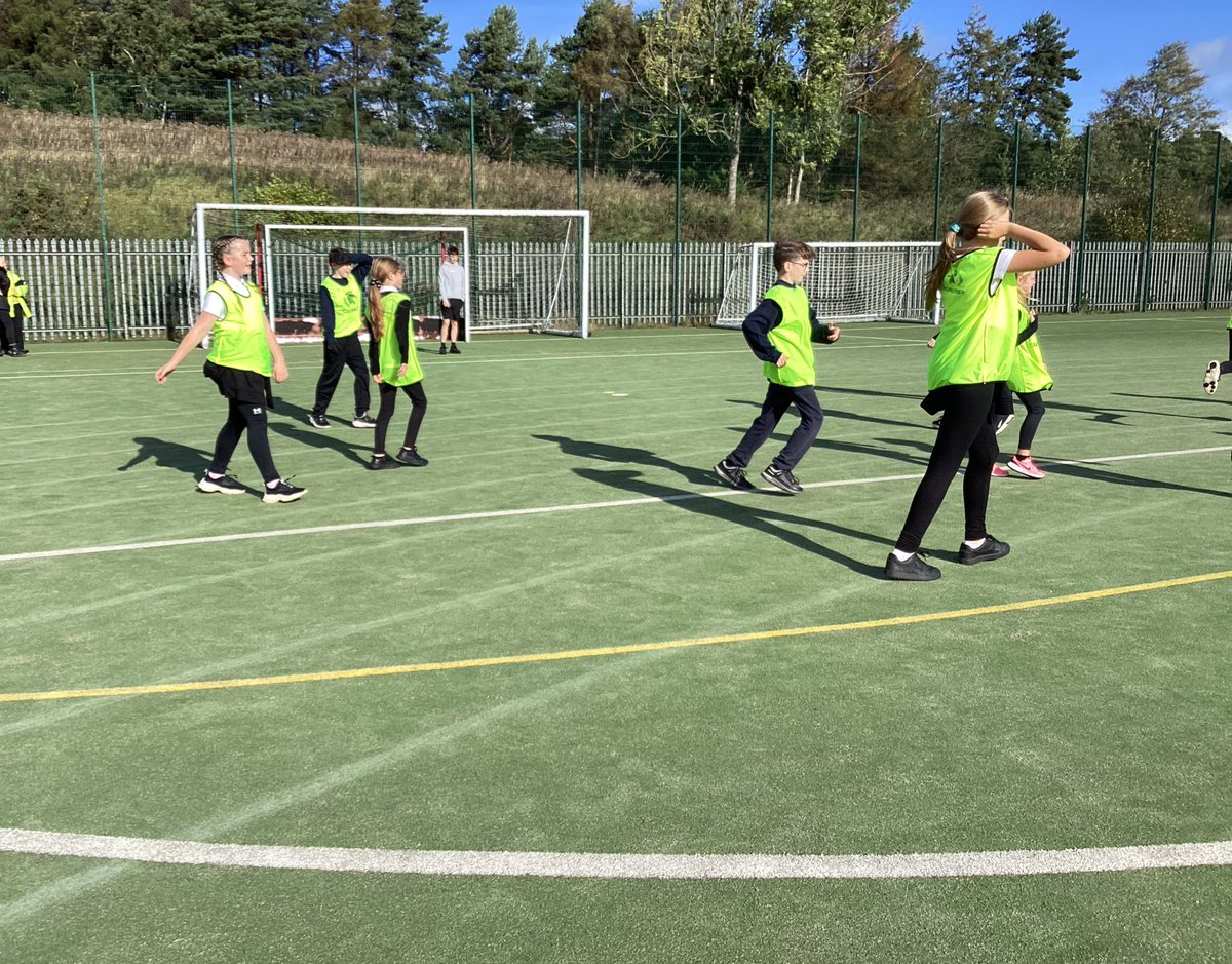 carmondean_ps's tweet photo. Primary 6 had a fantastic time at the Handball Festival just before the October holidays!🤾 https://t.co/lvmnpbxe3I