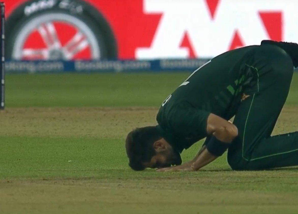 SHAHEEN AFIRDI CONQUERED BANGALORE! ALHAMDULLILAH ❤️❤️❤️
Sajdah on India's soil is the best feeling ever! #PAKvsAUS #CWC23