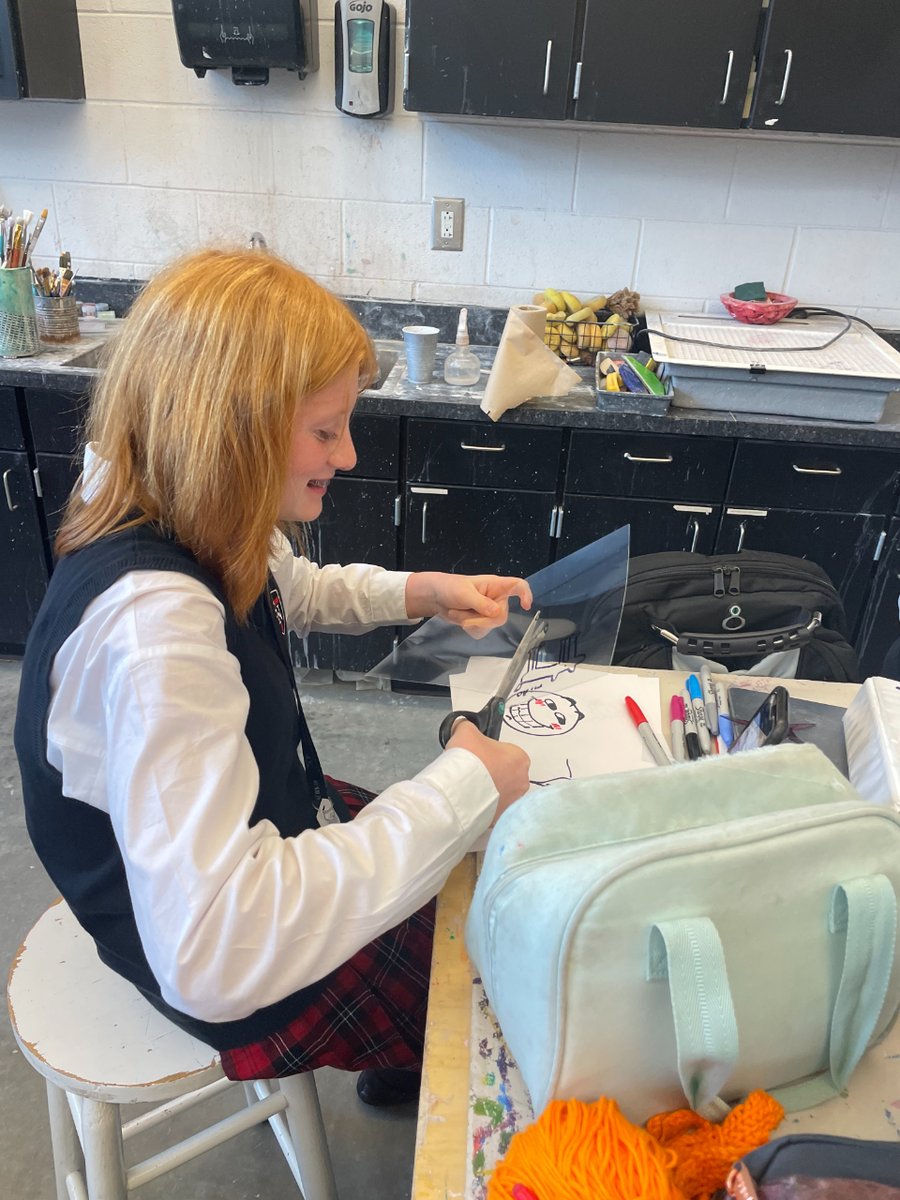 4CardinalNewman's tweet photo. Ms. Nied's Art Club is in full swing again this year. These students have so much talent and inspiration! Check out some of their work and you might get inspired too. #CardinalsCreate https://t.co/G12UeGRNZU