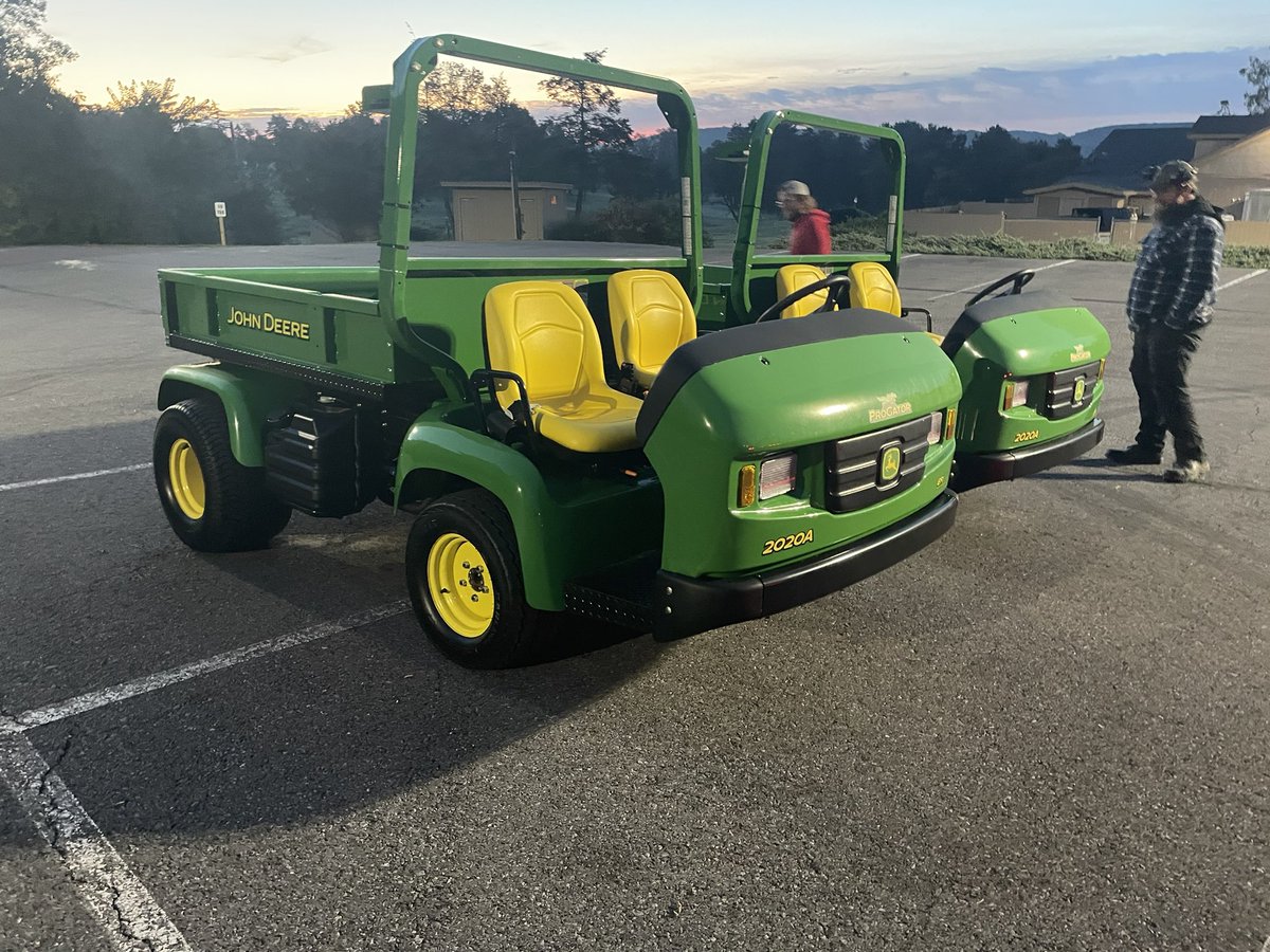 FrostyGolfPA's tweet photo. Topdressing greens this morning ahead of the rain thx to continued investment from our owner Dan. Two, new #ProGators from @FinchTurf have been a much needed upgrade to our equipment fleet and will be a huge asset moving forward. Thanks to @rhm1791 for the assist! Kody approves๐ https://t.co/cBriGjk4WW