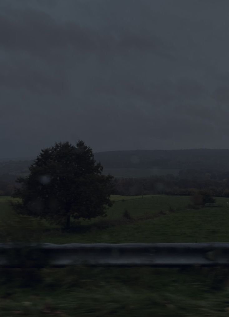 gIoomyweather's tweet photo. gloomy aesthetic. https://t.co/ulGcgGKv72