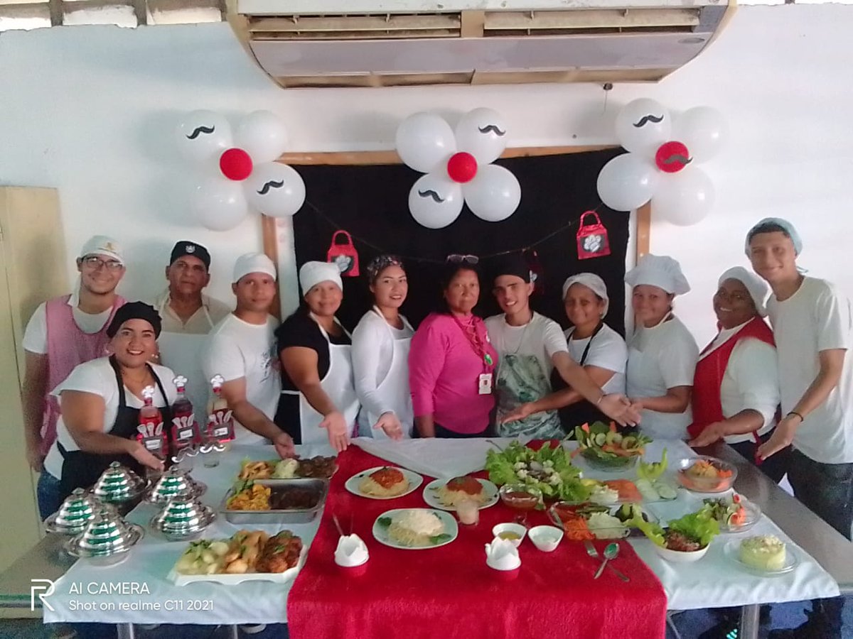 #Enterate ➡️ || Degustamos varios platos de la gastronomía mundial desde la Formación de Cocina Internacional, bajo la guía  de la MTP Yolanda Zapata  desde el <a href="/cfsrafaelurdan1/">CFS Rafael Urdaneta</a>
una variedad de sabores y platos elaborados por los participantes
#AprendeLaTècnica 
<a href="/WuikelmanAngelP/">Wuikelman Angel P.</a>