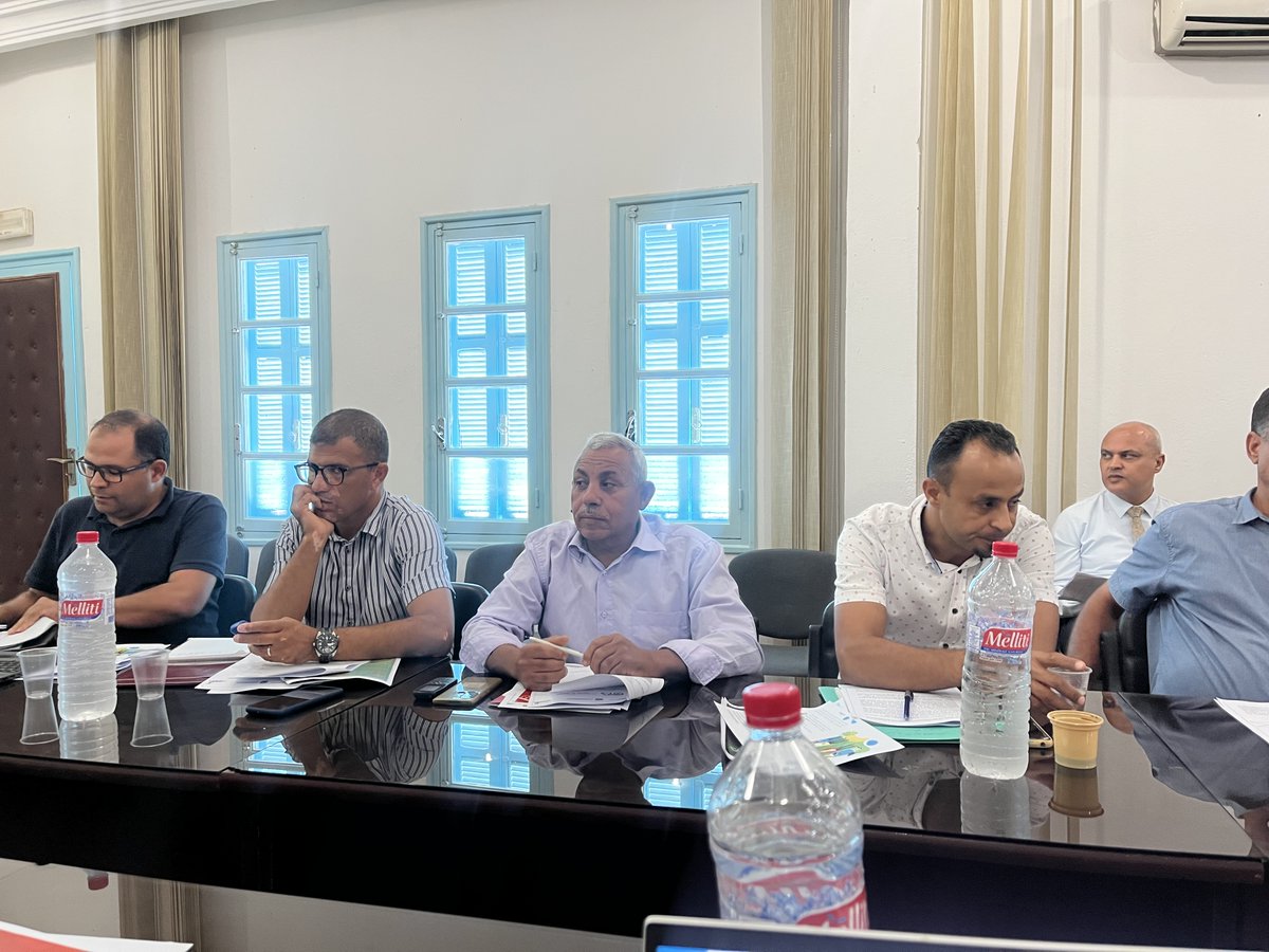Arbialabidi13's tweet photo. Opportunités pour les jeunes en Afrique @OyaProgramme: Accélérer la création d'emplois dans l'agriculture et l'agrobusiness en Tunisie, journée de validation les 10 fiches d'opportunités de projets #responsables dans la filière #Dattes communes à Kebili https://t.co/yawq4Is5AD