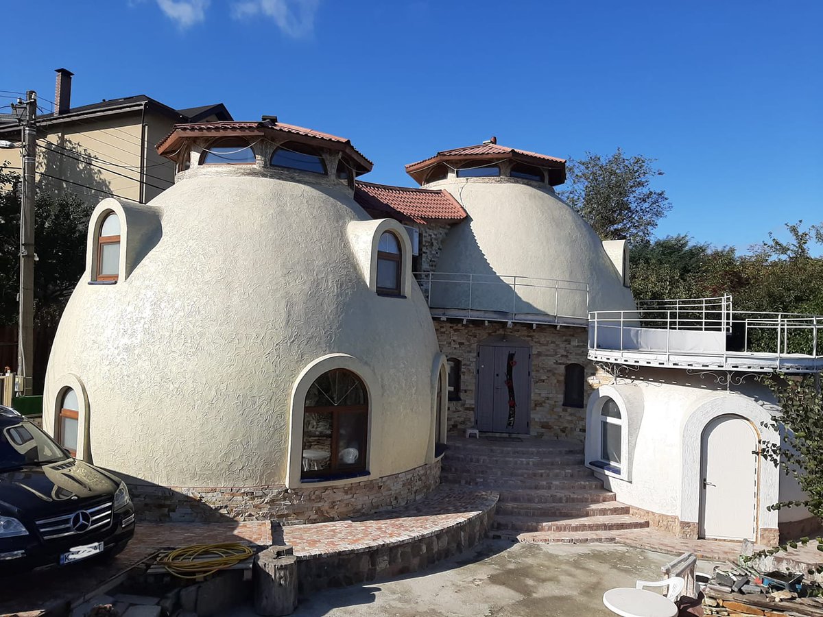 Hempcrete Dome House, Ukraine. Photo courtesy of Sergiy 'Doctor Hemphouse' Kovalenkov <a href="/jeanlotus/">Hempcrete Queen</a>

<a href="/hemp_build/">HempBuild</a>

<a href="/haepenny/">Haepenny Hemp</a>

New Hemp Building Directory 2023 from Hempbuild Mag available below:  hempbuildmag.com/directory-2023 #healthyhomes #hemphouse #industrialhemp #hempbuilding