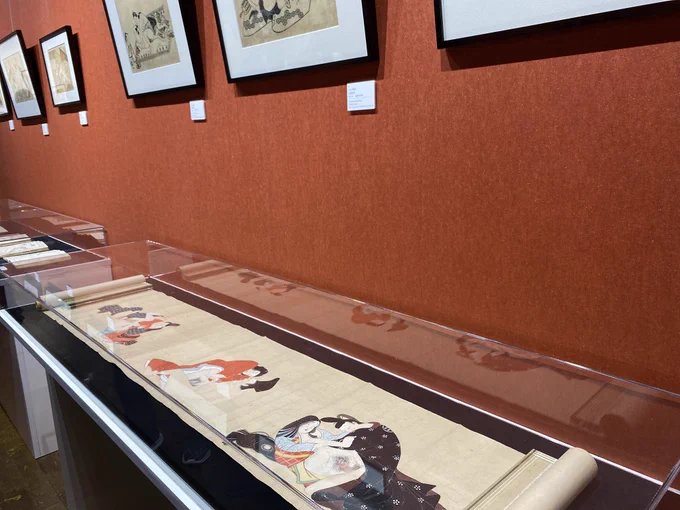 明日から開催の銀座の小さな春画展映画『春画先生』『春の画』による特別展示です!シネスイッチ銀座で映画を観てから本物を鑑賞という春画フルコースはいかがでしょうか。展示は前後期入れ替え。予約制ですが、当日に空き枠の予約をシネスイッチ銀座で買えるようです 